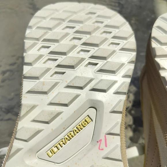 Vans Beige and White Sneakers - Picture 13 of 15